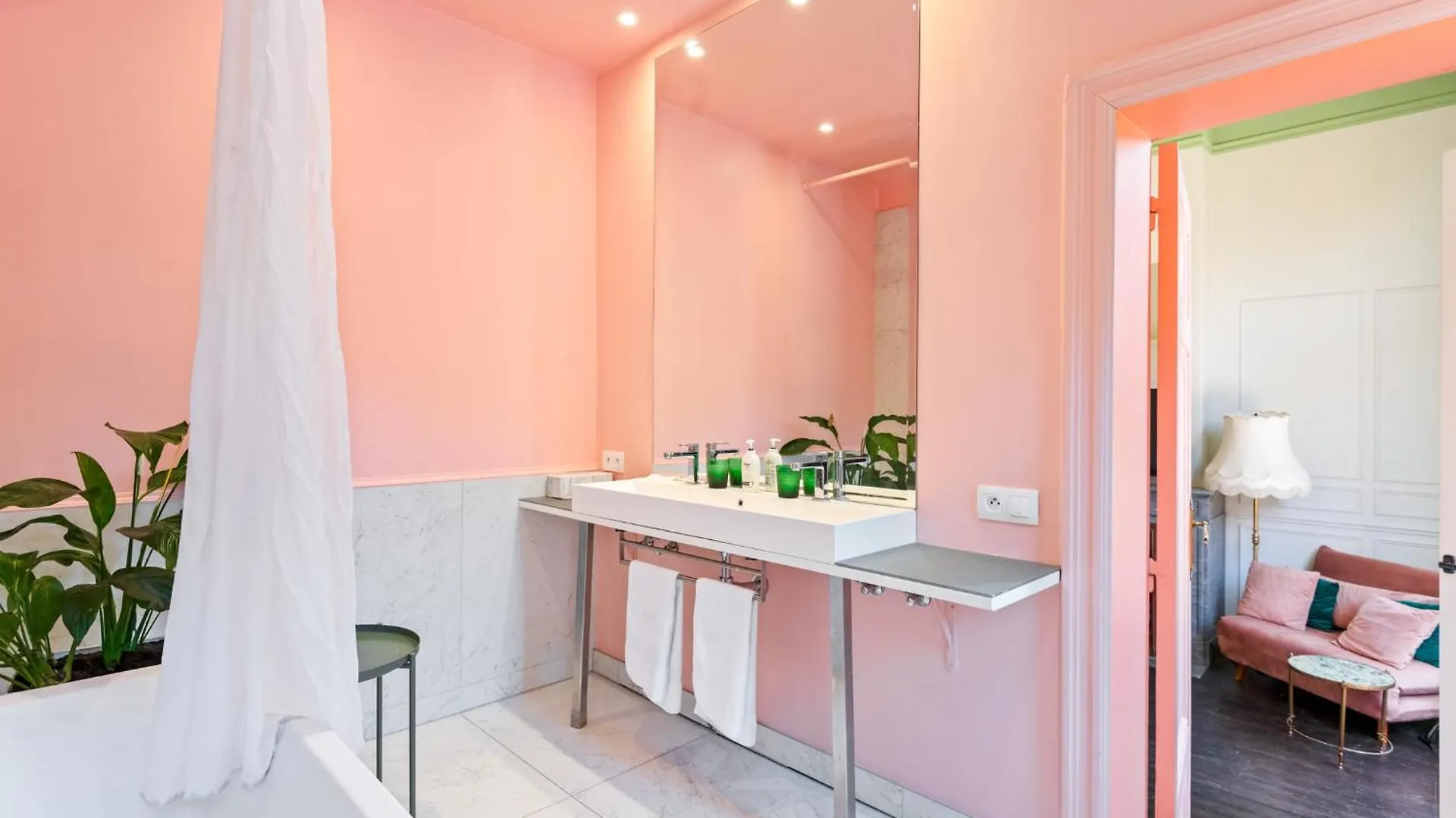 Apartment B&B Baron Osy Suite Terrace Belgium